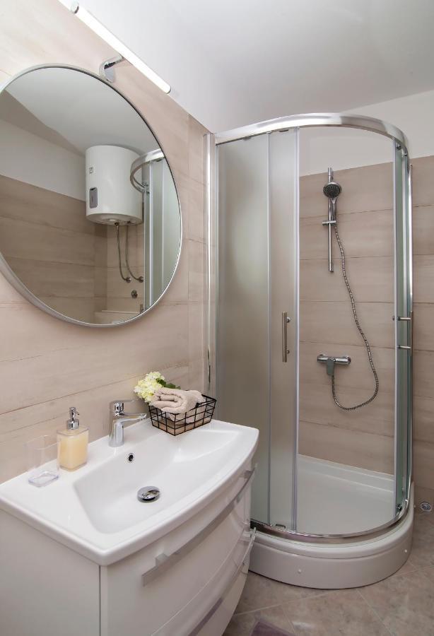 Apartmani Krmek Mlini Luaran gambar